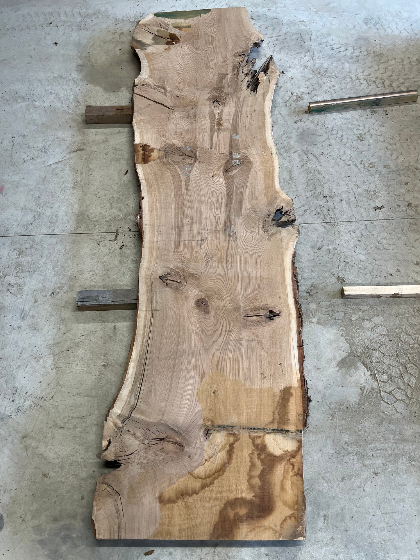 Live Edge White Oak Sku#27356S-100