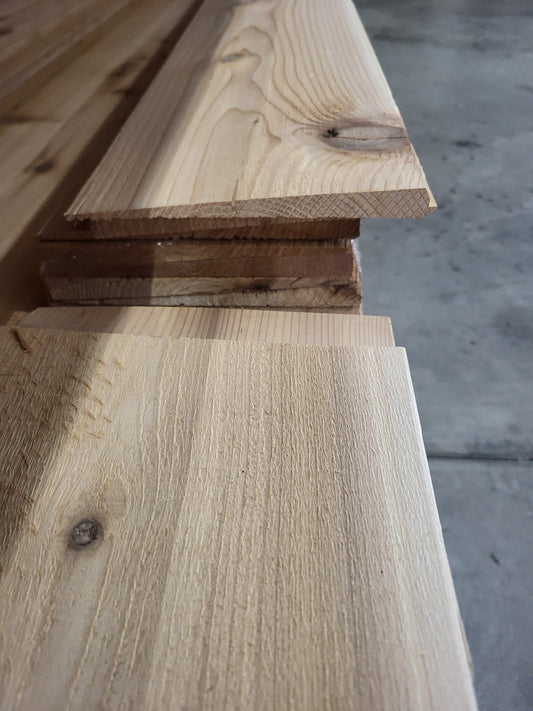 Knotty Western Red Cedar Siding (Beveled)
