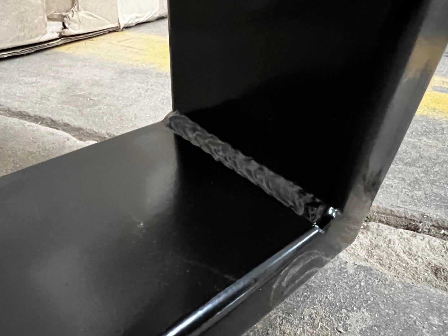 U-Shaped Powder Coated Steel Leg